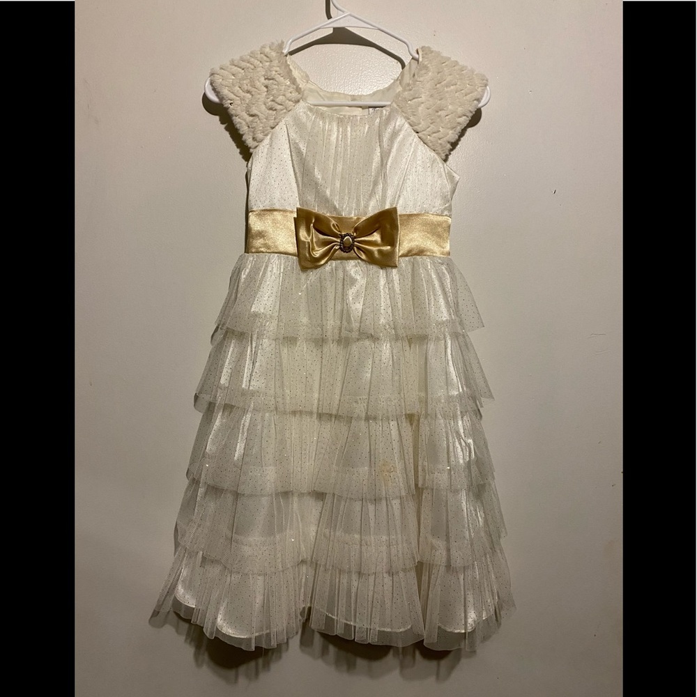 Girl’s dress